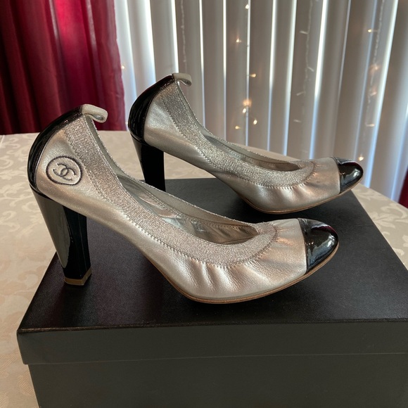 Chanel Pumps - Picture 1 of 5
